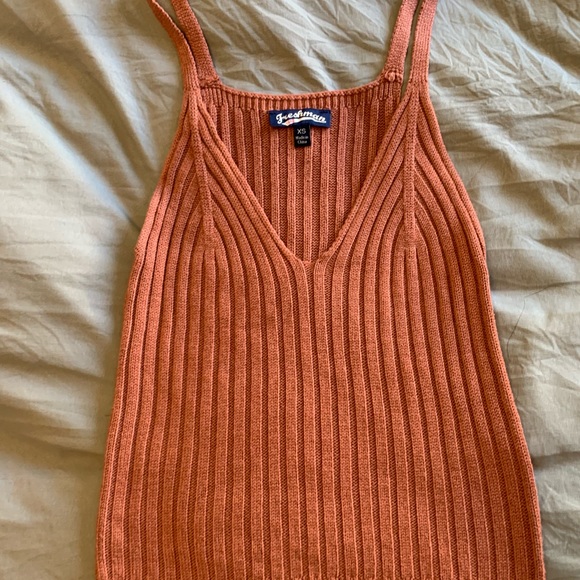 5/$25!!! Cute V Neck Tank - Picture 6 of 7